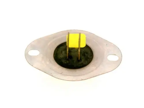 Fühler mit metallischer Basis und zwei Anschlussstiften. Die Oberfläche ist schwarz, mit einem gelben Element in der Mitte. Hergestellt von Bosch.